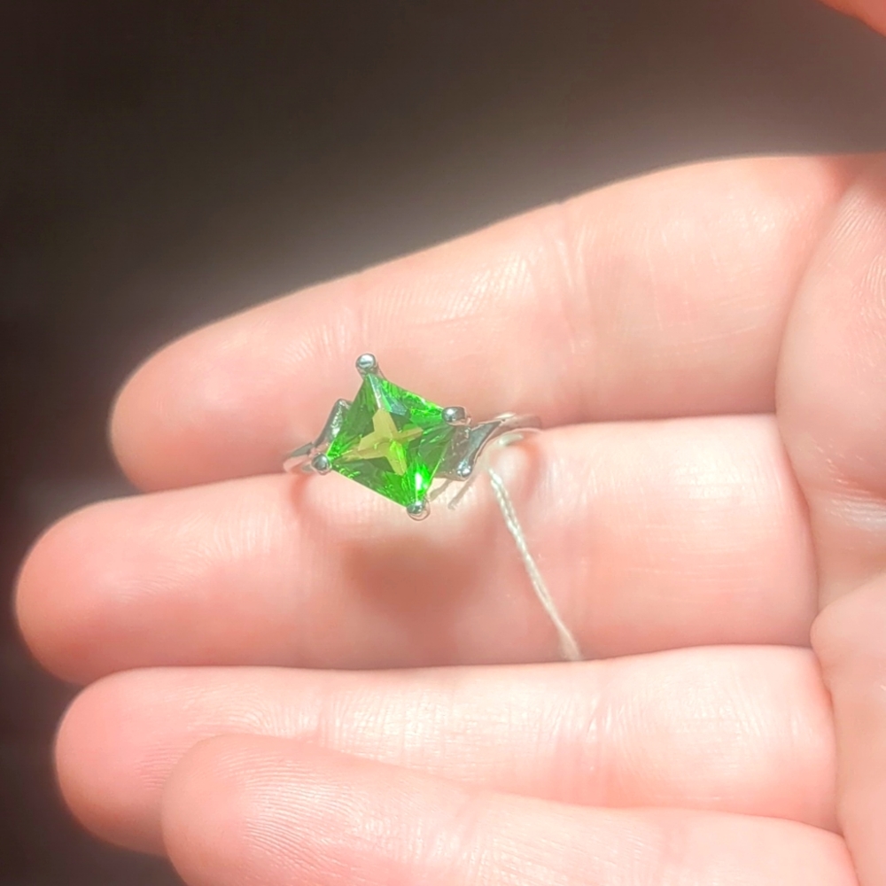 ✨Costume Green Jewel ring
